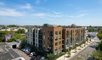 701 N HENRY St 206, Alexandria, VA 22314