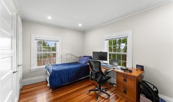 1144 Narragansett Blvd, Cranston, RI 02905