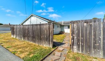 2002 11th St, Arcata, CA 95521