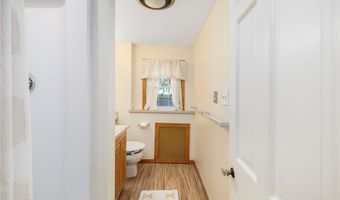154 Chapmans Ave, Warwick, RI 02886