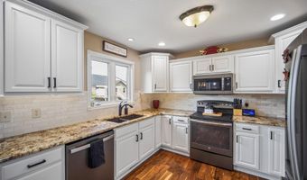 237 19th St SW, Altoona, IA 50009