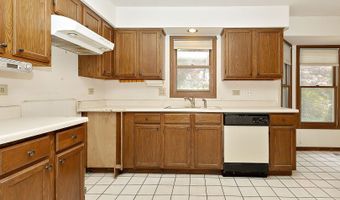 1003 White Pine Dr, Antioch, IL 60002
