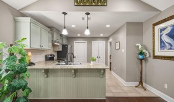 111 Acacia Ln, Abbeville, LA 70510