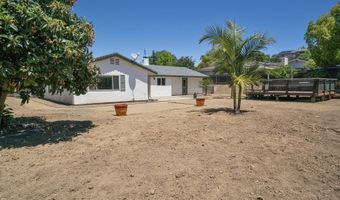 913 Buena Rosa Ct, Fallbrook, CA 92028