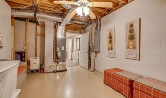 19175 Sterling Dr, Abingdon, VA 24211