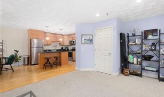 45 Saw Mill Dr 305, North Kingstown, RI 02852