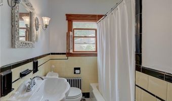 127 Foote St, Barrington, RI 02806