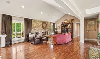 115 Golfside Dr, Alma, MI 48801