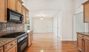 738 York View Dr, Auburn, GA 30011