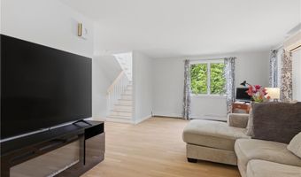 5 Aurora Dr, Cumberland, RI 02864