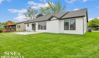 144 Channelsyde Dr, Algonac, MI 48001