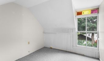 15 Grant St, Bangor, ME 04401
