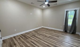 1867 Locust Grove Rd, Batesville, AR 72501