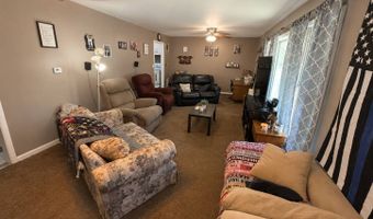 406 S Wells Ave, Altamont, KS 67330