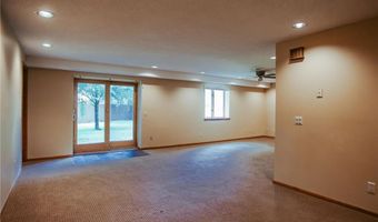 610 25th St SW, Austin, MN 55912