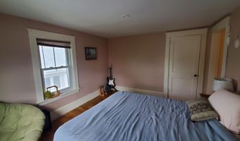 84 14th St, Bangor, ME 04401