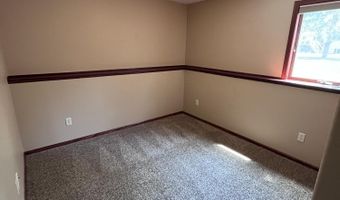 2206 SE 17th Ave, Aberdeen, SD 57401
