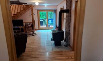 33 Cedar Ln, Appleton, ME 04862