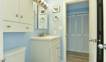 207 Bellevue Ct, Narragansett, RI 02882