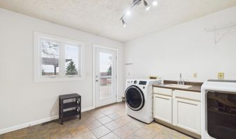 46923 250th St, Baltic, SD 57003