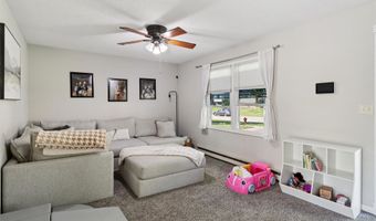 213 10th Ave SW, Altoona, IA 50009