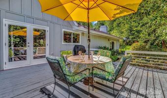 5 Fairway Dr, Arden, NC 28704