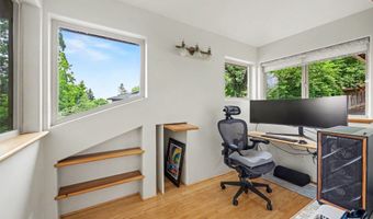 545 Holly St, Ashland, OR 97520