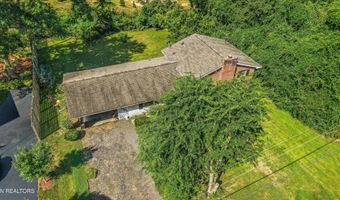 1061 S Linden Dr, Alcoa, TN 37701
