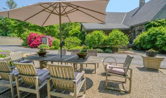 48 Old Searsport Ave, Belfast, ME 04915