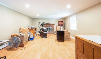 7 S Ridge Rd, Brookfield, CT 06804