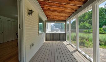 10 Hemlock Rd, Andover, MA 01810