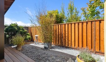 1060 Curtis St, Albany, CA 94706