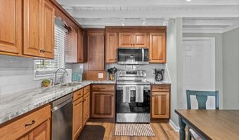 125 Pelican Dr, Atlantic Beach, NC 28512
