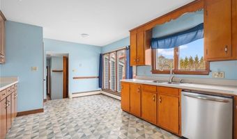 141 Peckham Rd, Little Compton, RI 02837