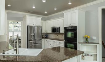 7 Stratfield Ln, Bella Vista, AR 72714