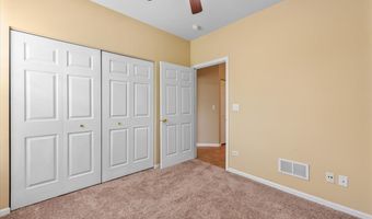 16 Christie Ct 16, Algonquin, IL 60102