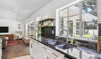 2102 IVANHOE Rd, Orlando, FL 32804