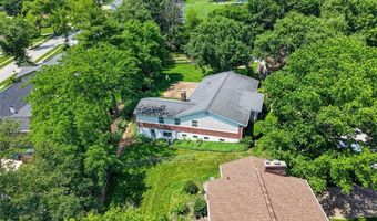 6 Helmsdale Ct, Ballwin, MO 63011