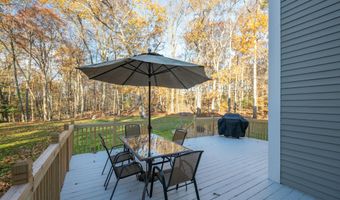 6 Lyndenwood Dr, Brookfield, CT 06804