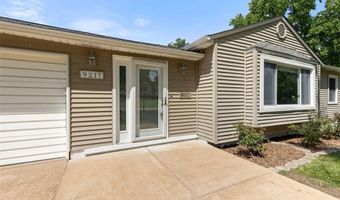 9217 Hallock Dr, Affton, MO 63123