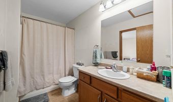 220 S Augusta Ave, Brandon, SD 57005