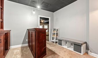 100 LANE PARK Dr, Alabaster, AL 35114