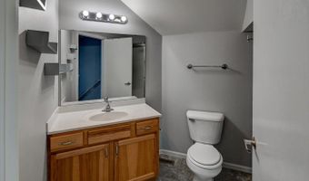 62 S Gardens Way, Fitchburg, WI 53711