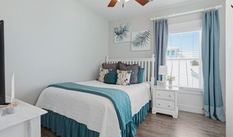 1009 Fiji Dr, Rockport, TX 78382