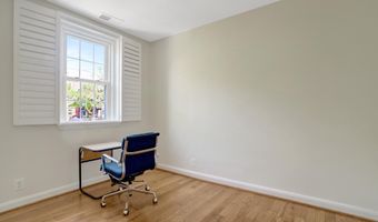 4725 31ST St S, Arlington, VA 22206