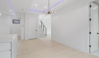 2007 S JOYCE St, Arlington, VA 22202