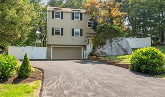 7 Aurora Dr, Cumberland, RI 02864