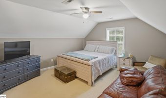 191 Gossamer Dr, Boiling Springs, SC 29316