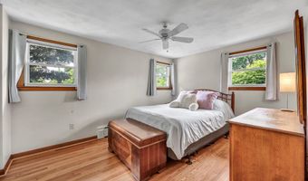 6 Woodlawn Dr, Cromwell, CT 06416