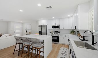 890 W DEL RIO St, Chandler, AZ 85225